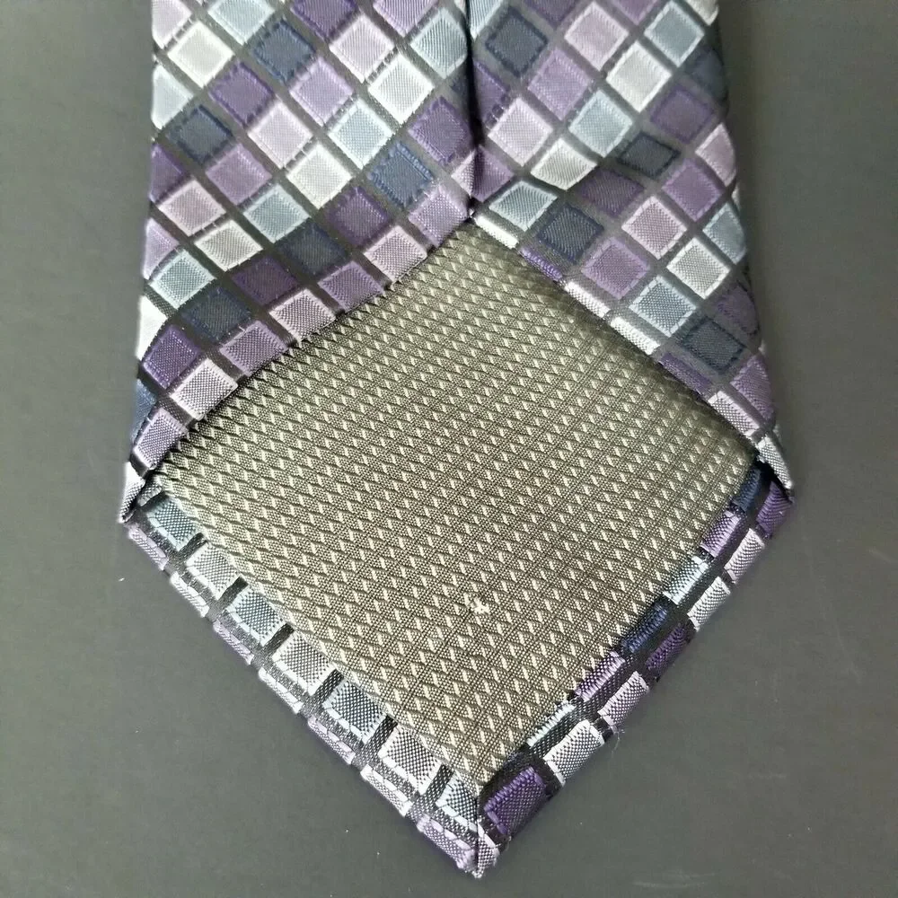Covington Mens Tie Purple Pastel Diamond Hand Made Classic Neckwear